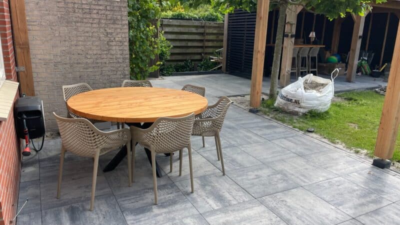 Douglas Tuintafel | Rond | Stel zelf samen | 4 tot 12 personen Show less images Douglas Tuintafel | Rond | Stel zelf samen