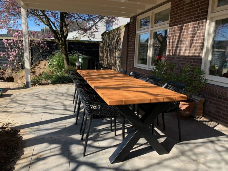 Buitentafel + X Poten Buitentafel 4 tot 12 personen (4)