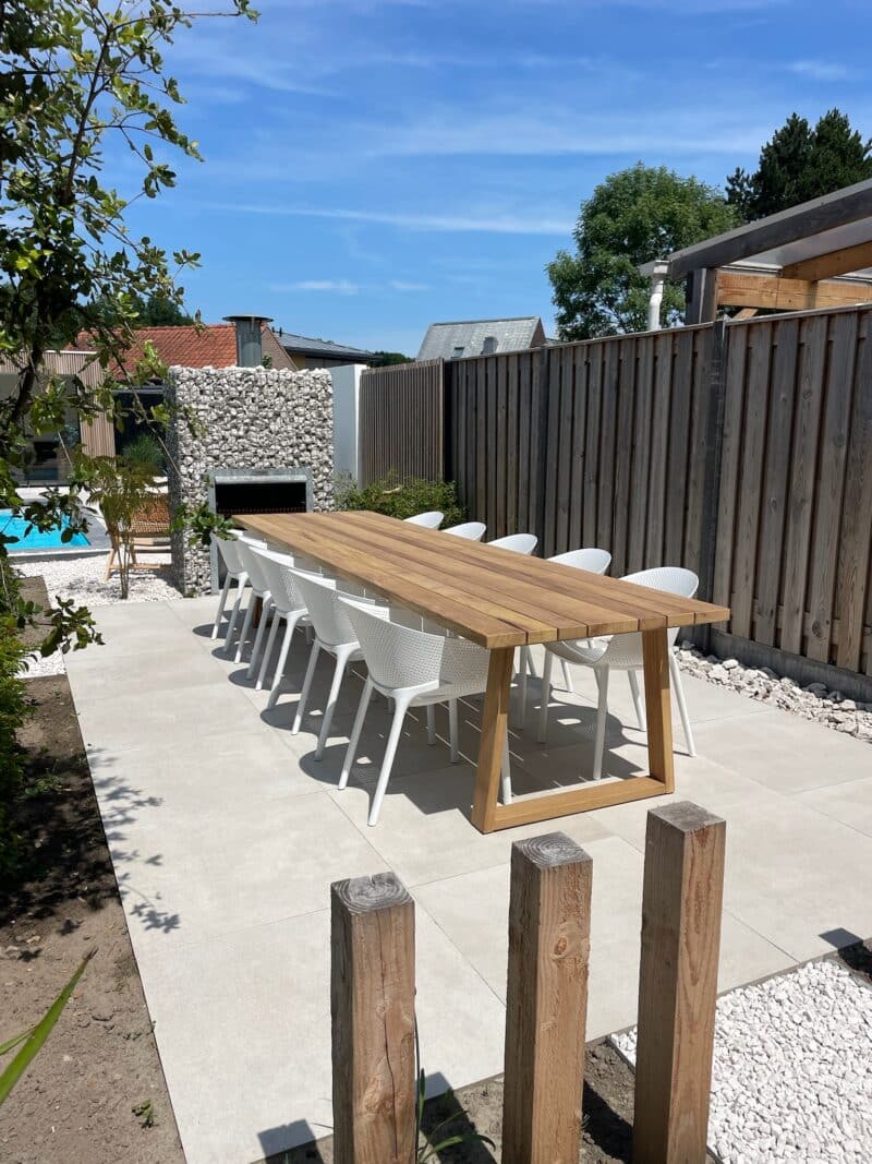 Rechthoekige Tuintafel Iroko | Houten trapezium poten