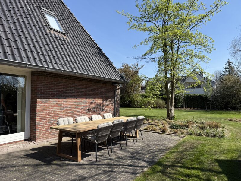 Tuintafel Trapezium hout hardhout