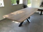 Eettafel Notenhout matrix half ovaal