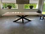 Half ovaal eettafel