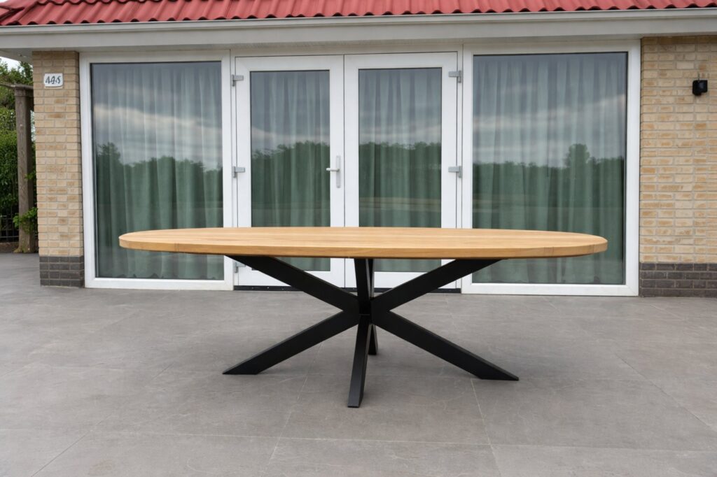 Tuinset Deens Ovaal Iroko met matrix onderstel