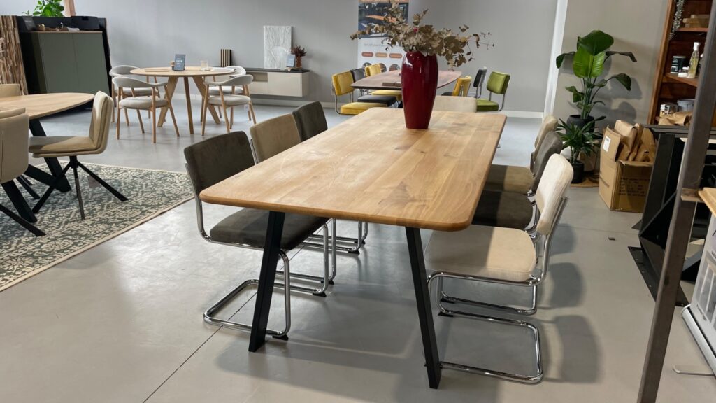 Beige Ribstoel met Chrome frame