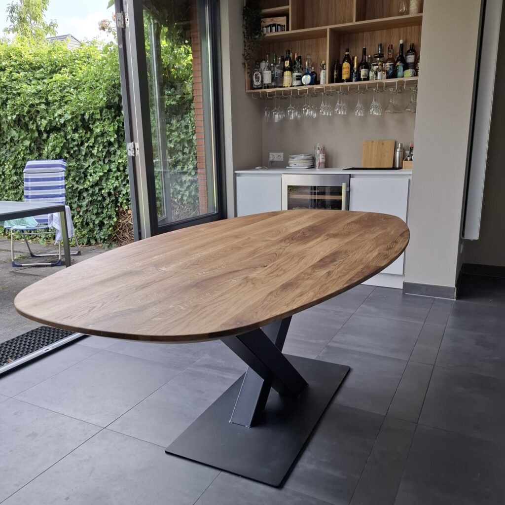 Deens ovaal eettafel