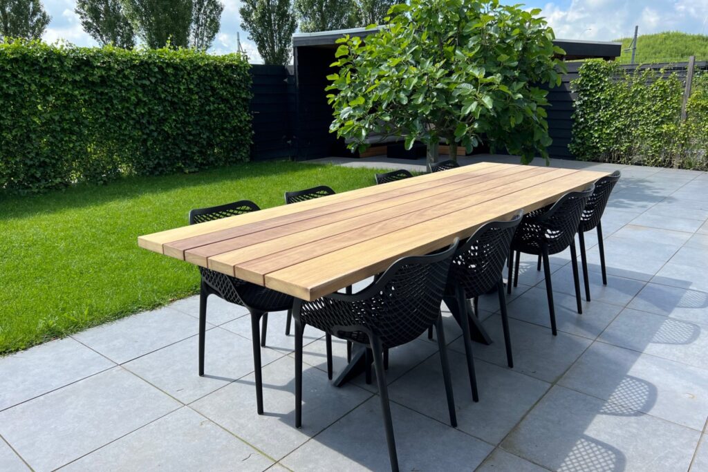 Tuintafel Iroko Rechthoekig | Matrix poot staal Terras inspiratie