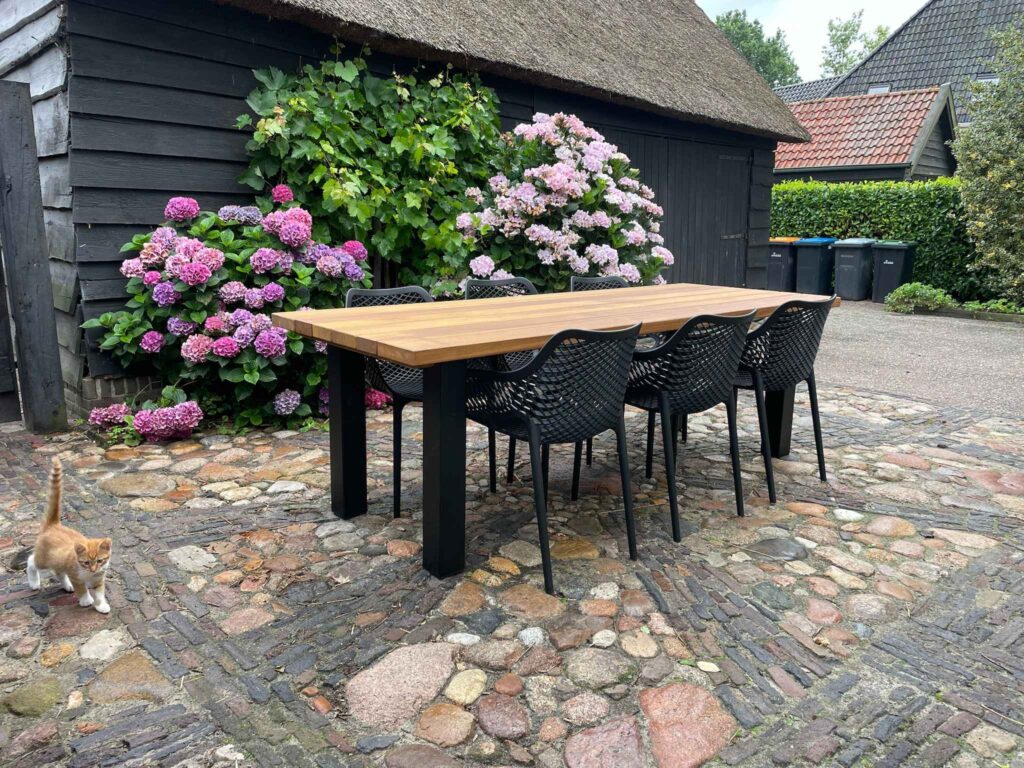 Rechthoekige Hardhout Tuintafel Iroko | Rechte poten1