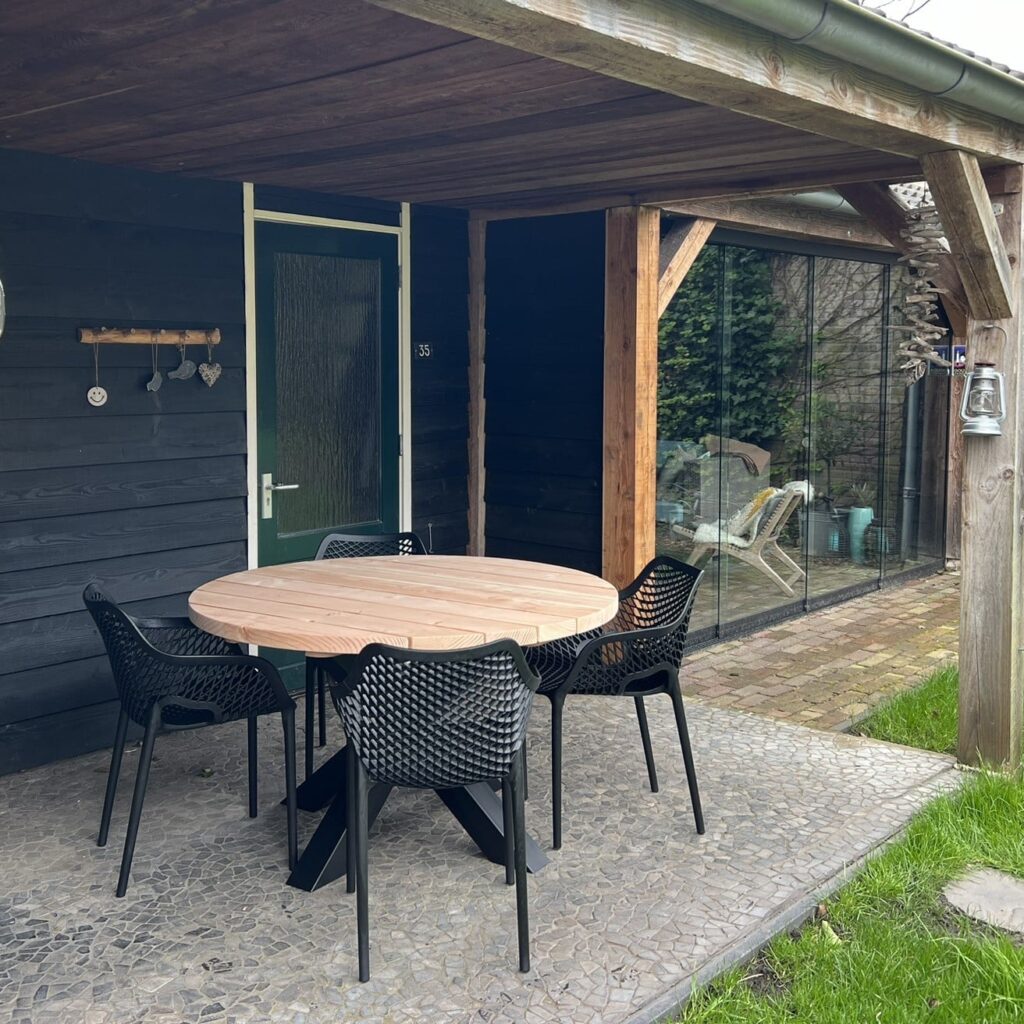 Tuinset douglas rond met stoelen. Geheel zelf samen te stellen
