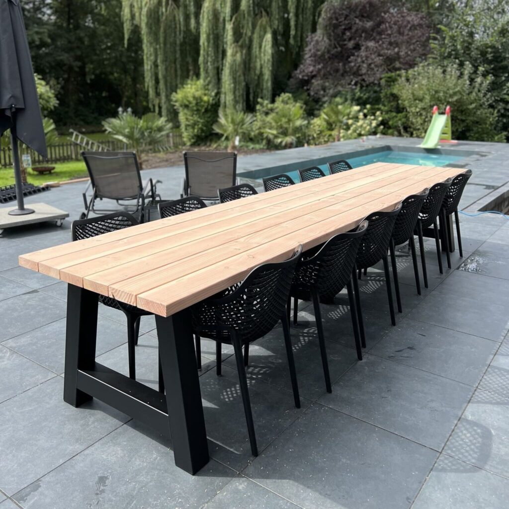 Buitentafel Tuintafel Tuinset A poten Senna Tuinstoelen 12 personen