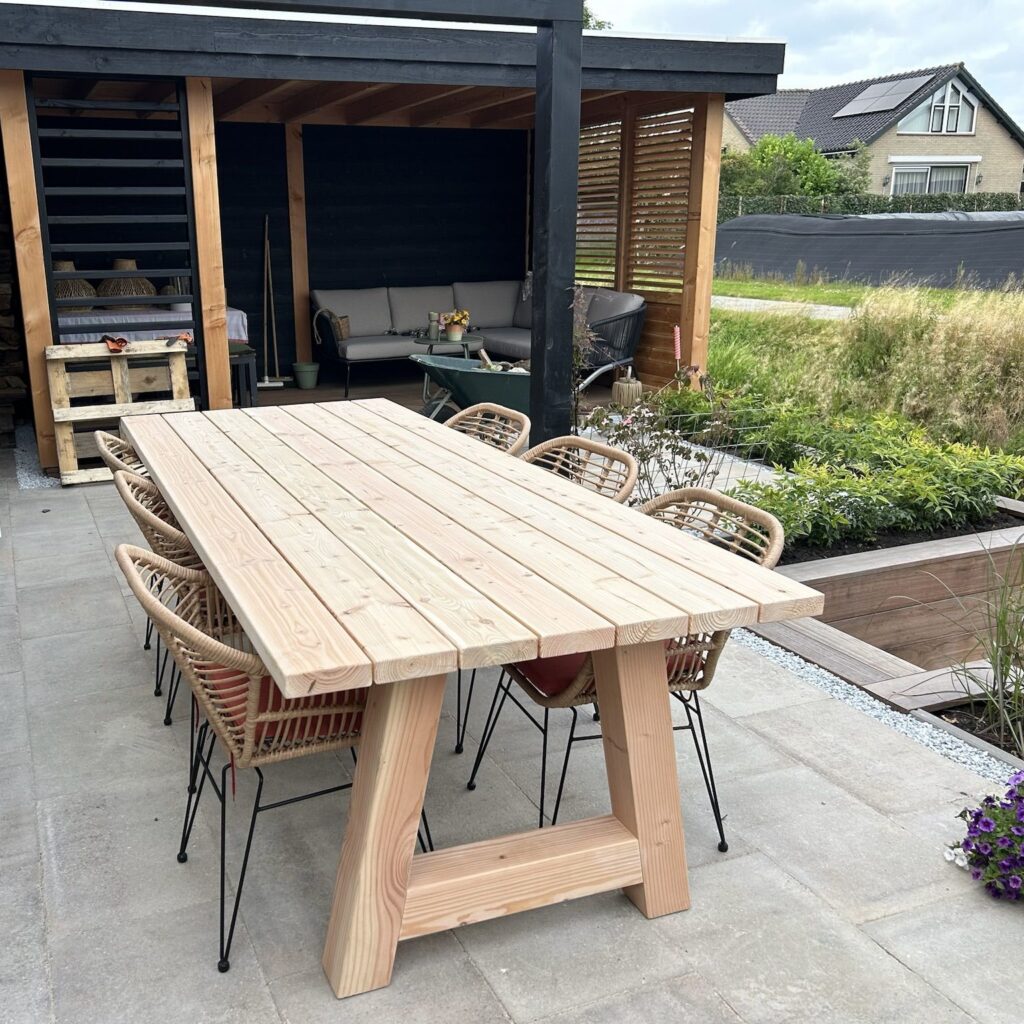 Tuintafel Douglas Rechthoekig | Houten Poten