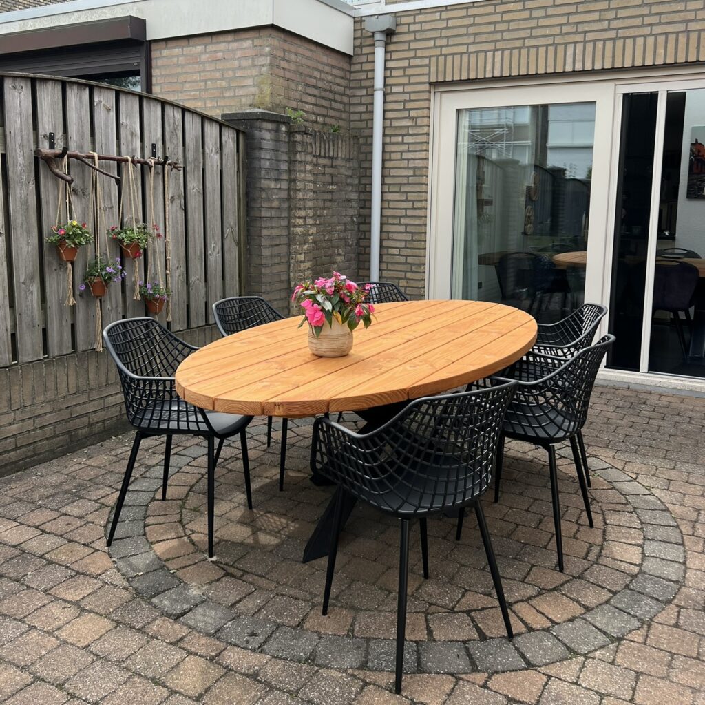 Tuintafel 4 personen Douglas met stoelen ovaal tuinset