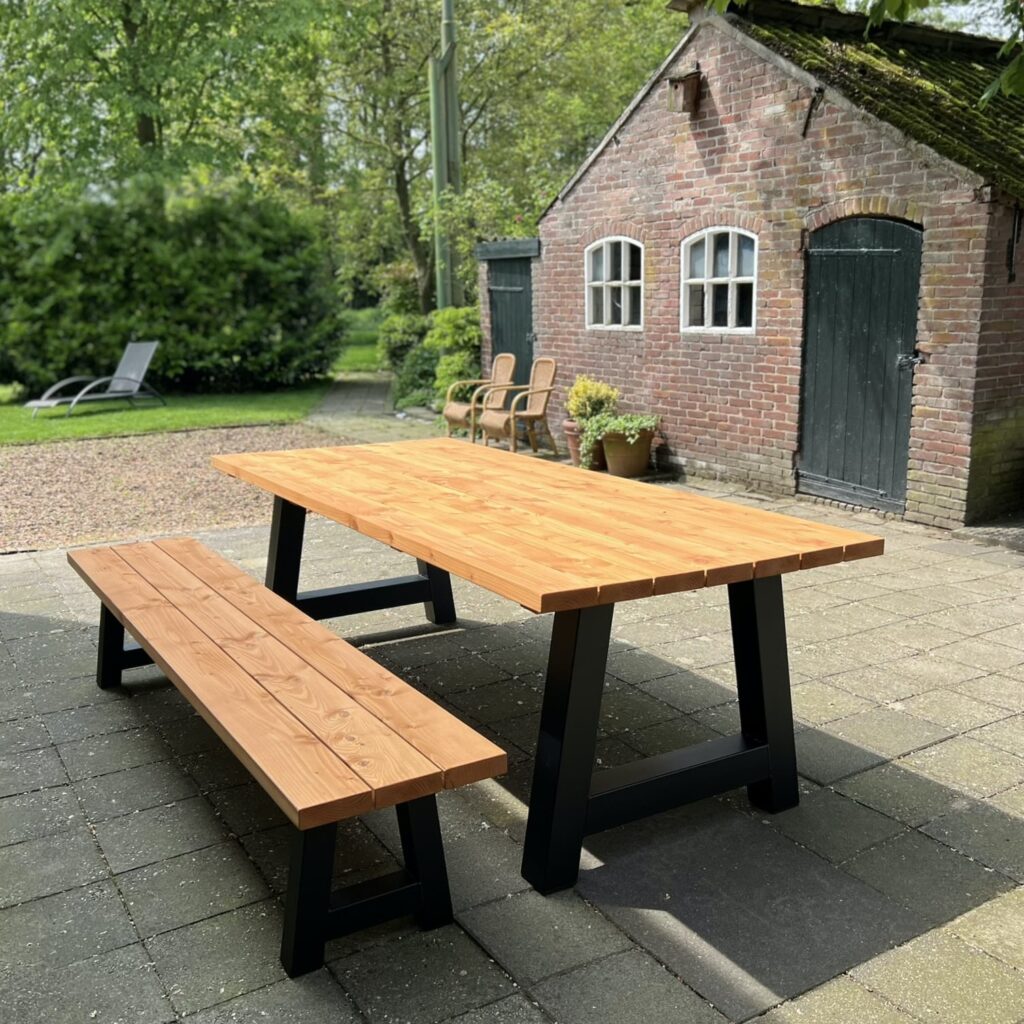 Tuintafel met Bank van Douglas hout. Stel zelf je tafel samen