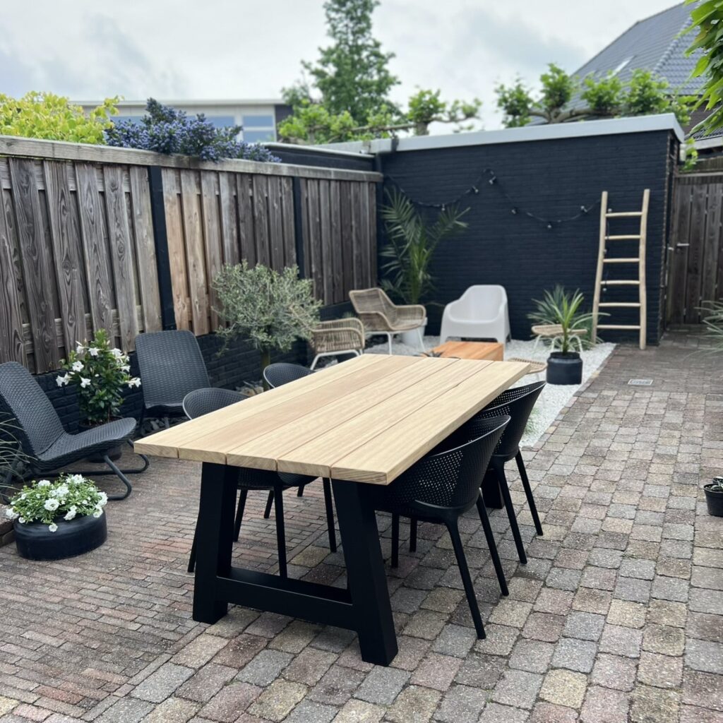 Rechthoekige Hardhout Tuintafel Iroko 4 personen 200cm Matrix