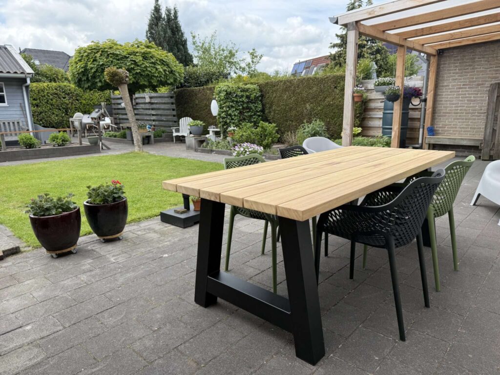 Tuinset 4 personen Iroko