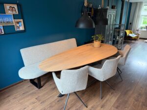 Eetkamerbank op maat met stof Eettafel Eiken Organisch Kiezel Naturel Behandeling Rubio Eetkamerstoel Qube73