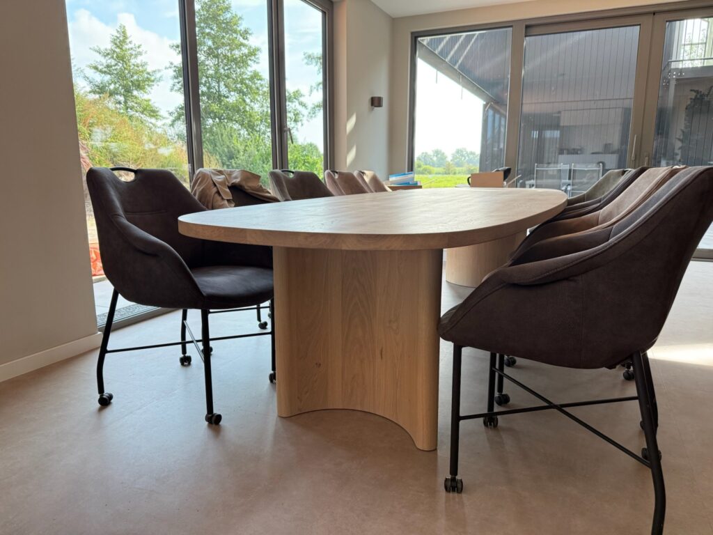 Eettafel Eiken Deens ovaal Olaf fineer27