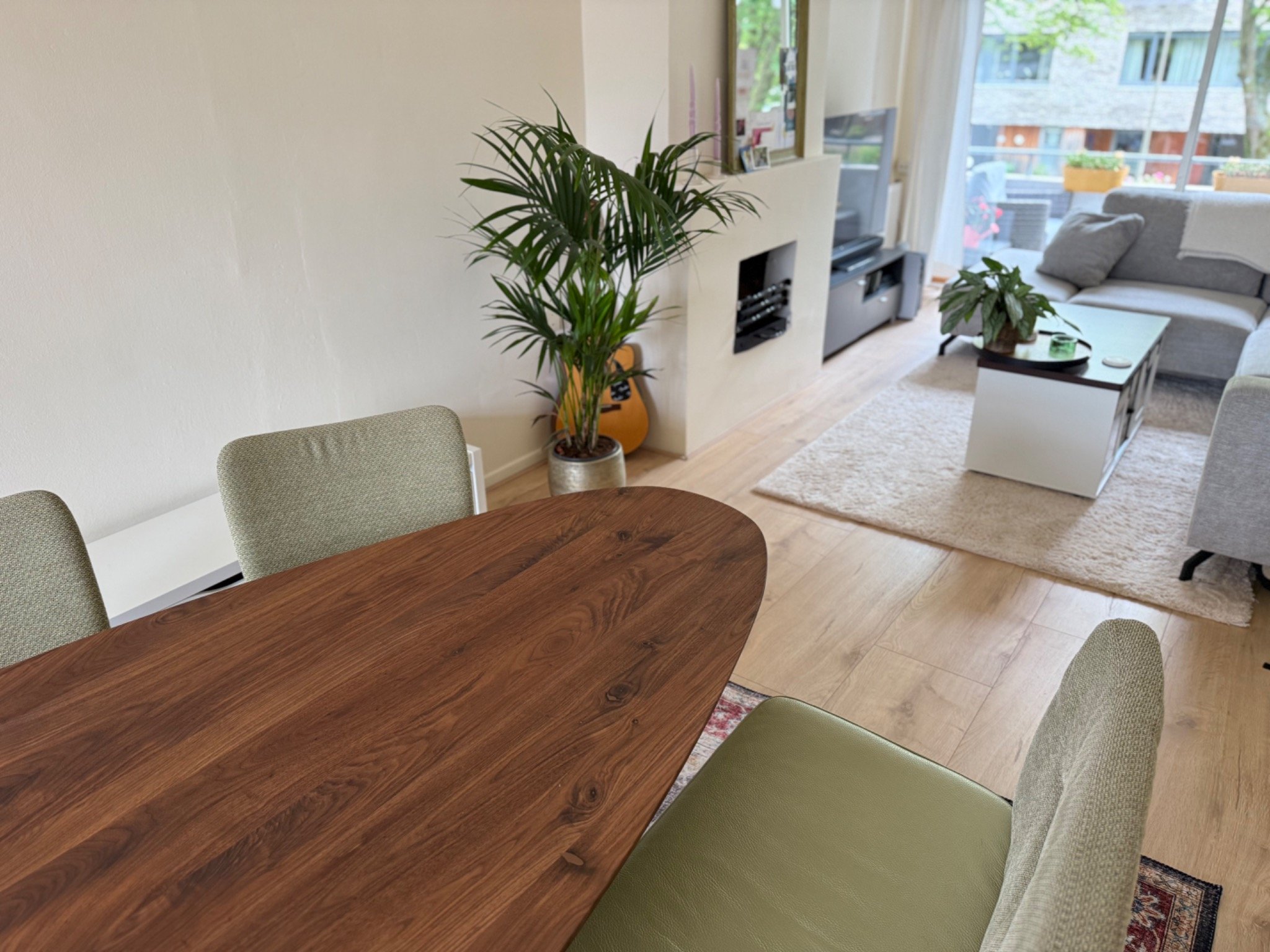 Kiezel organische eettafel