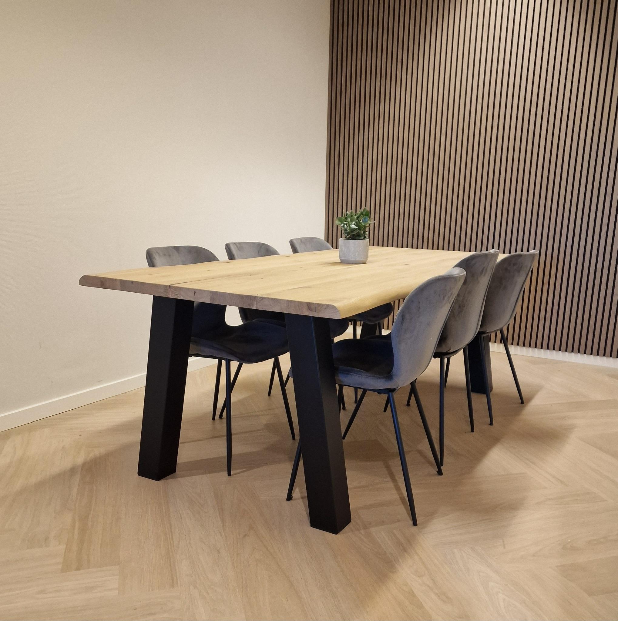 Eiken hout Boomstamtafel A zonder ligger