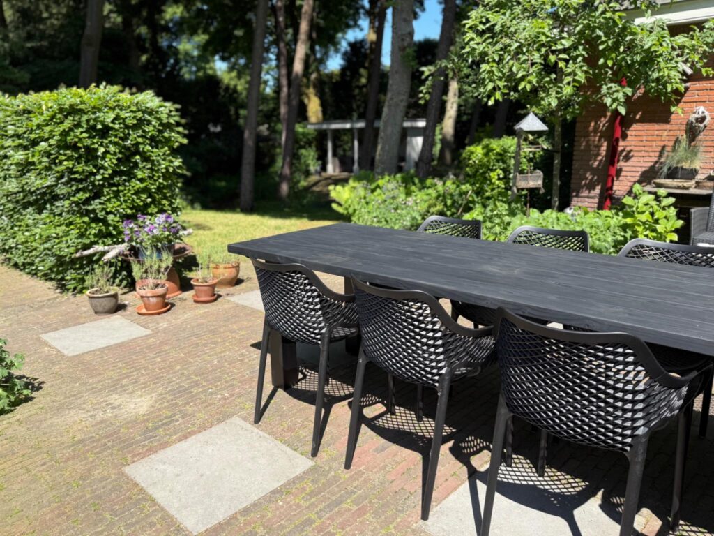 Zwarte tuintafel Douglas Rubio Durogrit Saddle Black