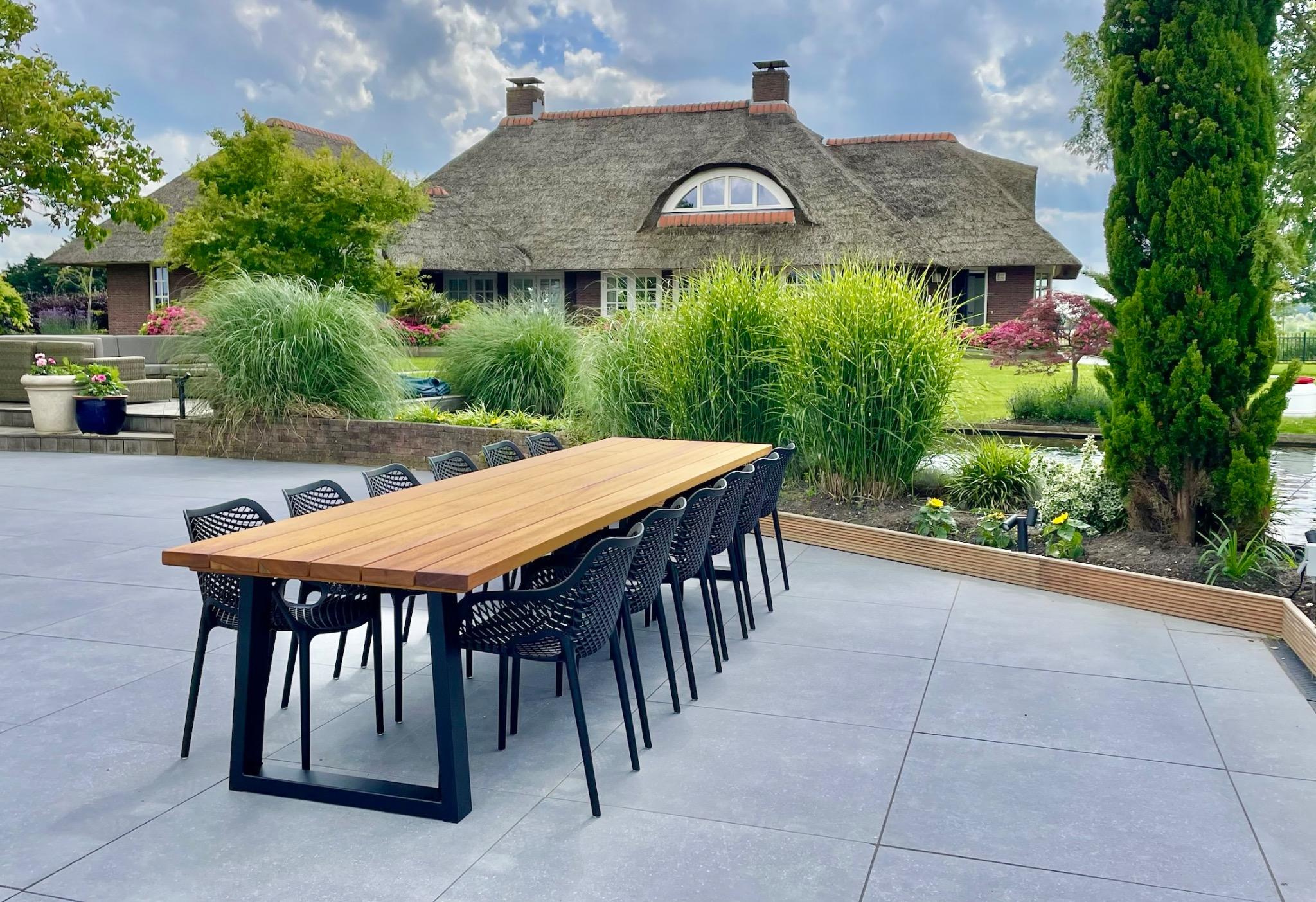 Tuintafel Iroko
