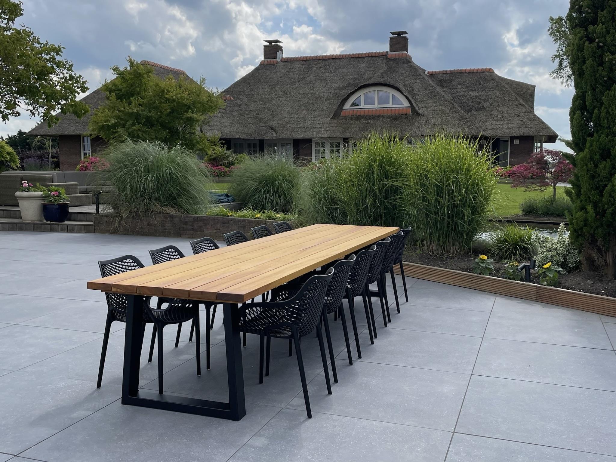 Tuintafel_Iroko