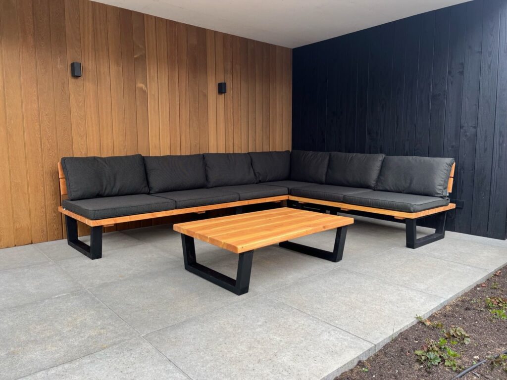 Loungeset onder overkapping 6 personen