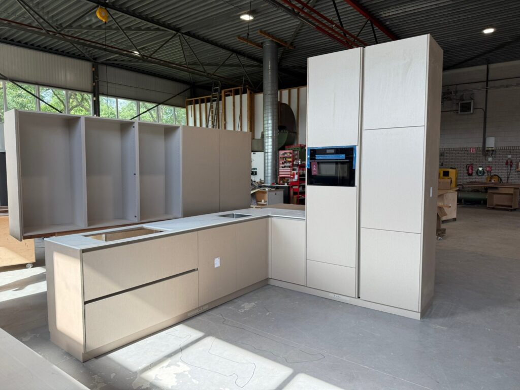 Reflex keuken in aanbouw werkplaats hoogeveen