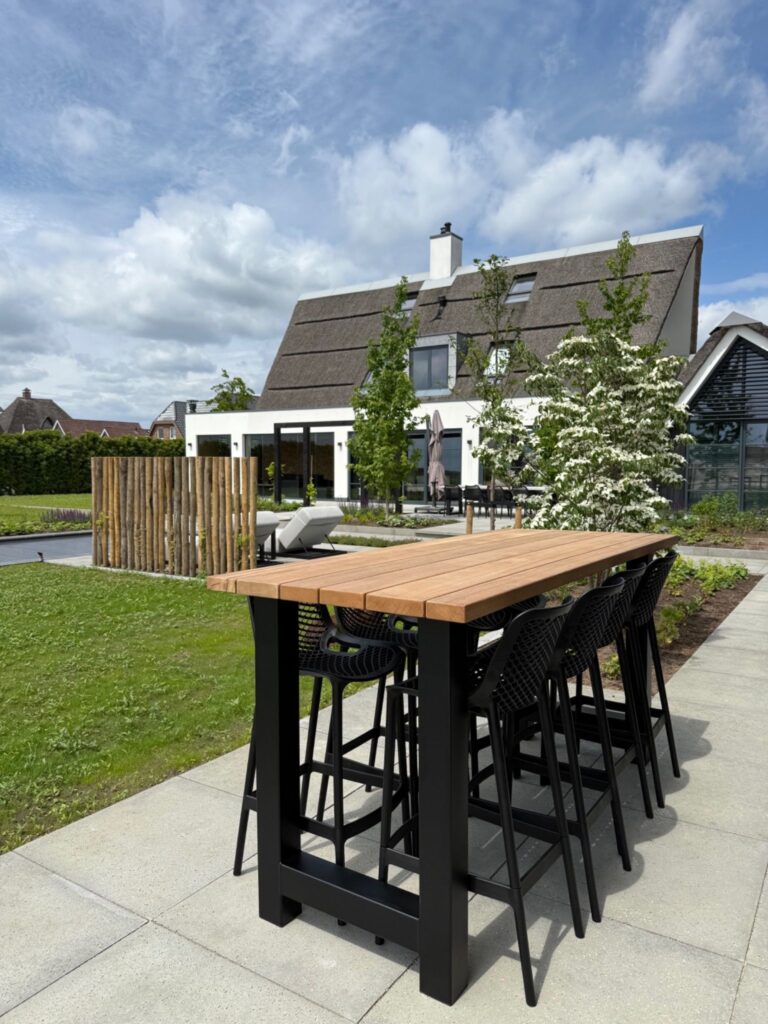 Bartafel stalen poot houten blad Moderne tuin
