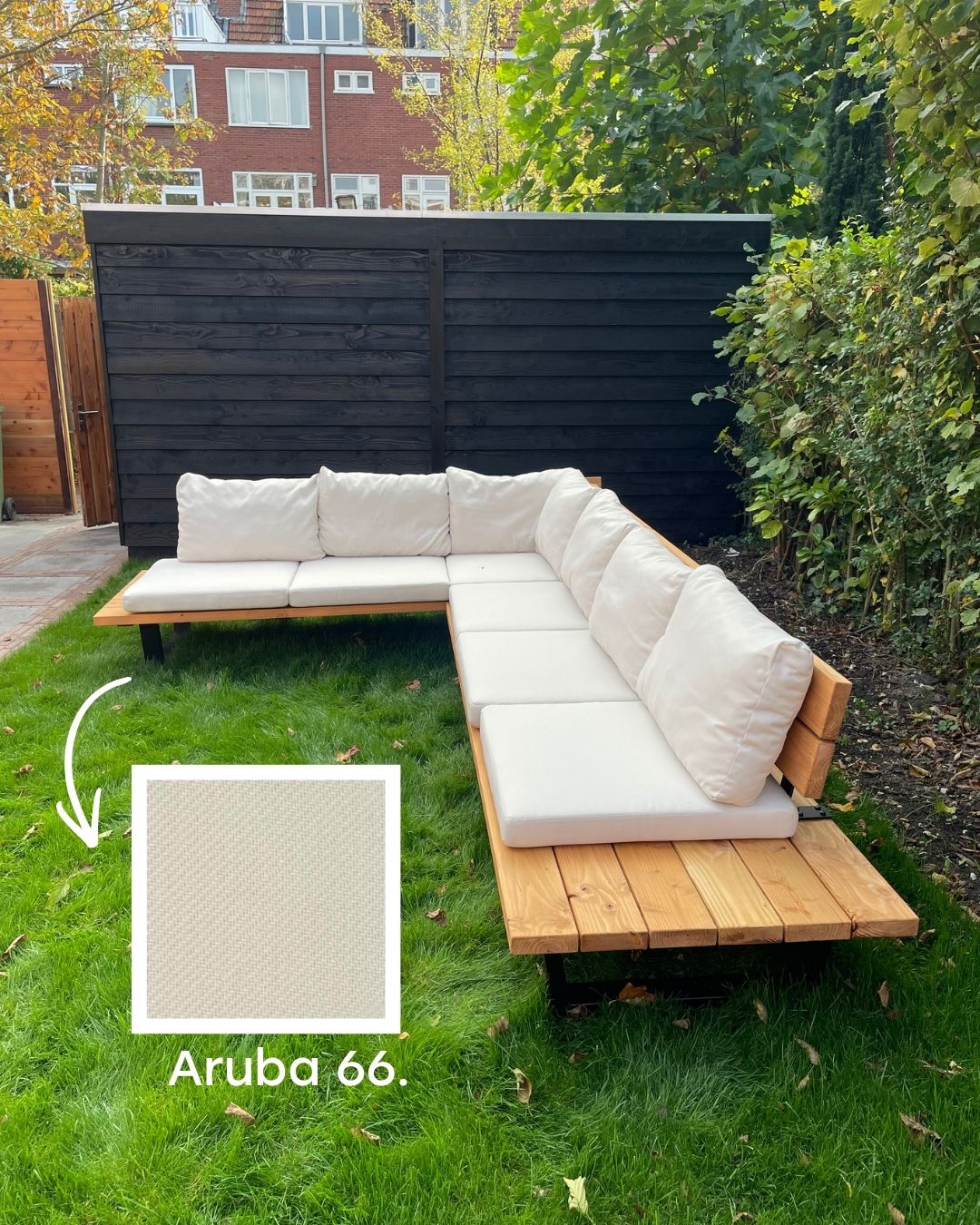 Loungebank 6 personen met Creme kussens
